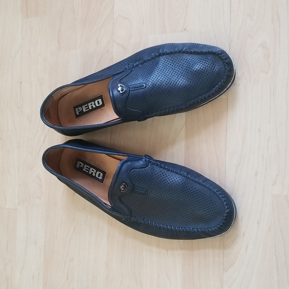 Pero Leather Loafers Navy Perforated - Picture 1 of 9